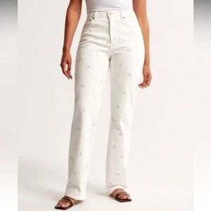 Abercrombie & Fitch Women's Cream Floral Embroidered Straight Leg Petite Jeans